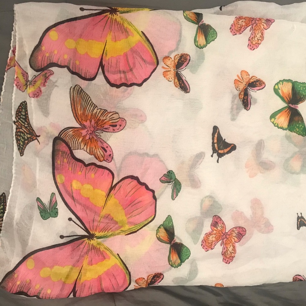 Butterfly Scarf - Picture 2 of 6